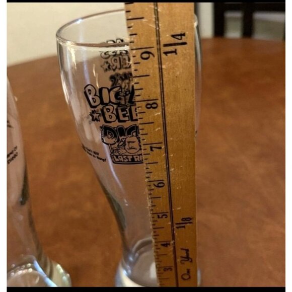 Set Of 2 Big-Ass Beer Glasses From Dicks Last Resort - Picture 4 of 5